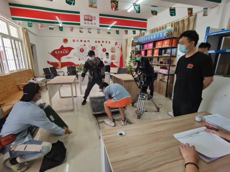 追星女孩心理学分析报告：武山县广告片拍摄公司揭秘饭圈应援式传播逻辑